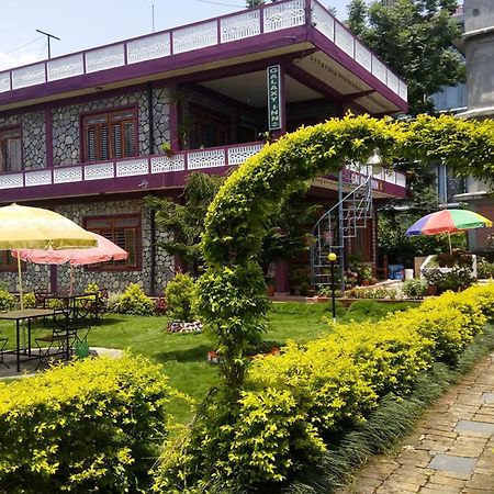 Galaxy Inn Guest House Покхара Экстерьер фото